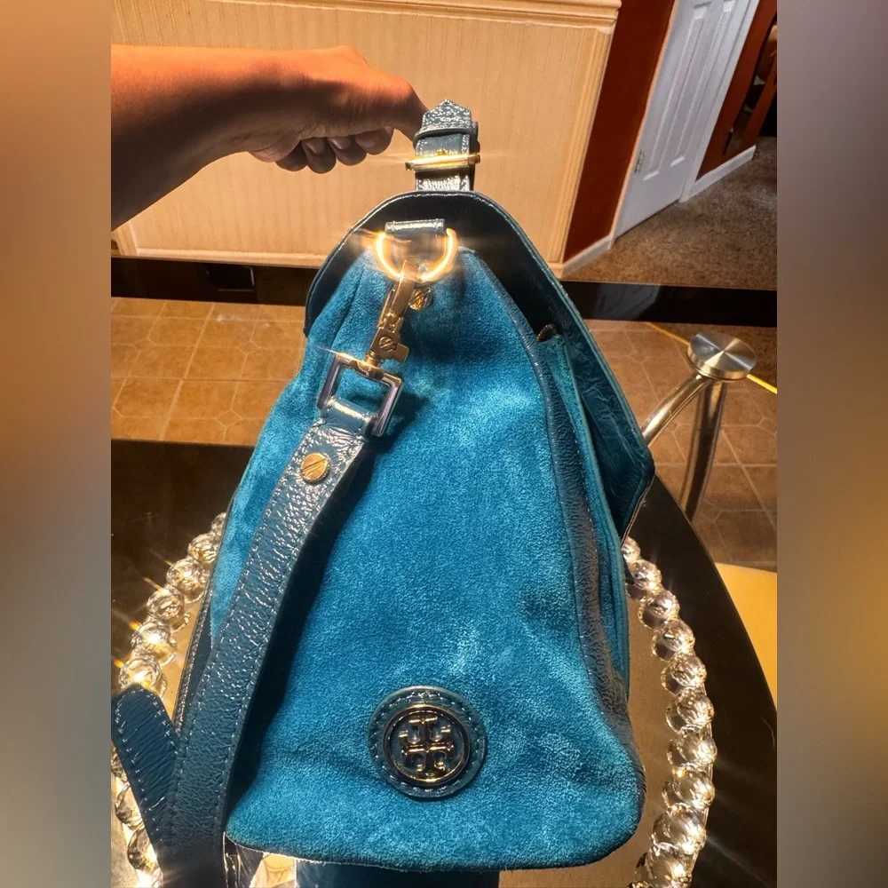 NWOT Tory Burch All Suede and Leather Trim 797 Satchel Messenger Crossbody Bag.